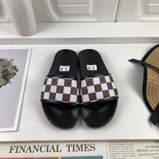 Louis Vuitton Slippers